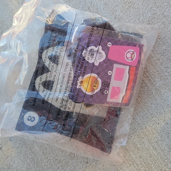 McDonald’s Super Mario Cart Mushroom Cart Mini Figure TOADETTE - Picture 2 of 2